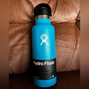 NWT Hydro Flask Blue Water Bottle